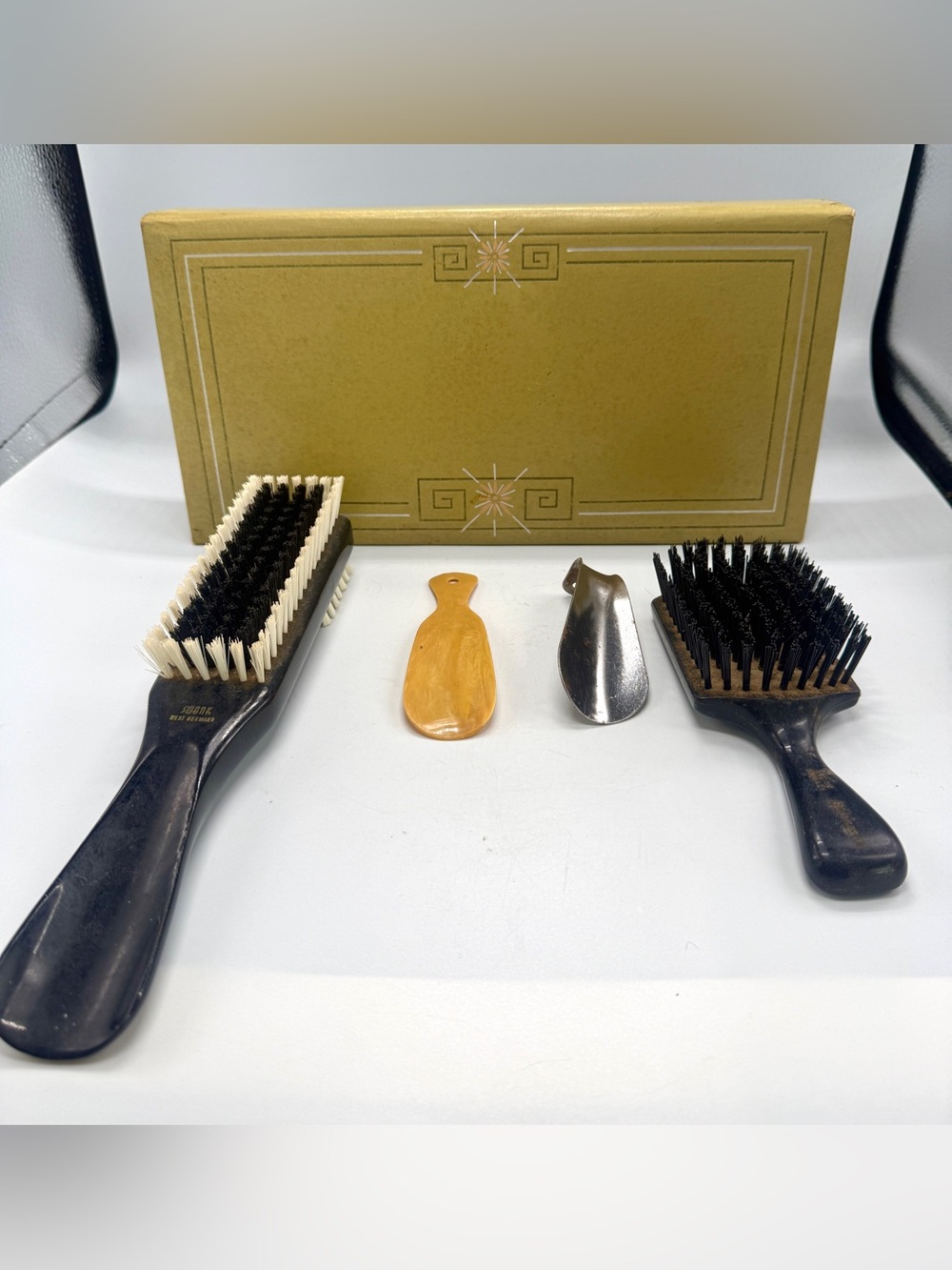 VTG Swank  Men’s Travel Kit Set. Brushes, Shoe Horns In Hard Case, West Germany